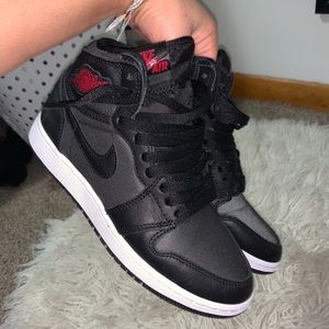 retro 1 high black satin